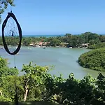 Sonho Em Caraiva, Praia Com Rio, Vista Da Vila E Mar